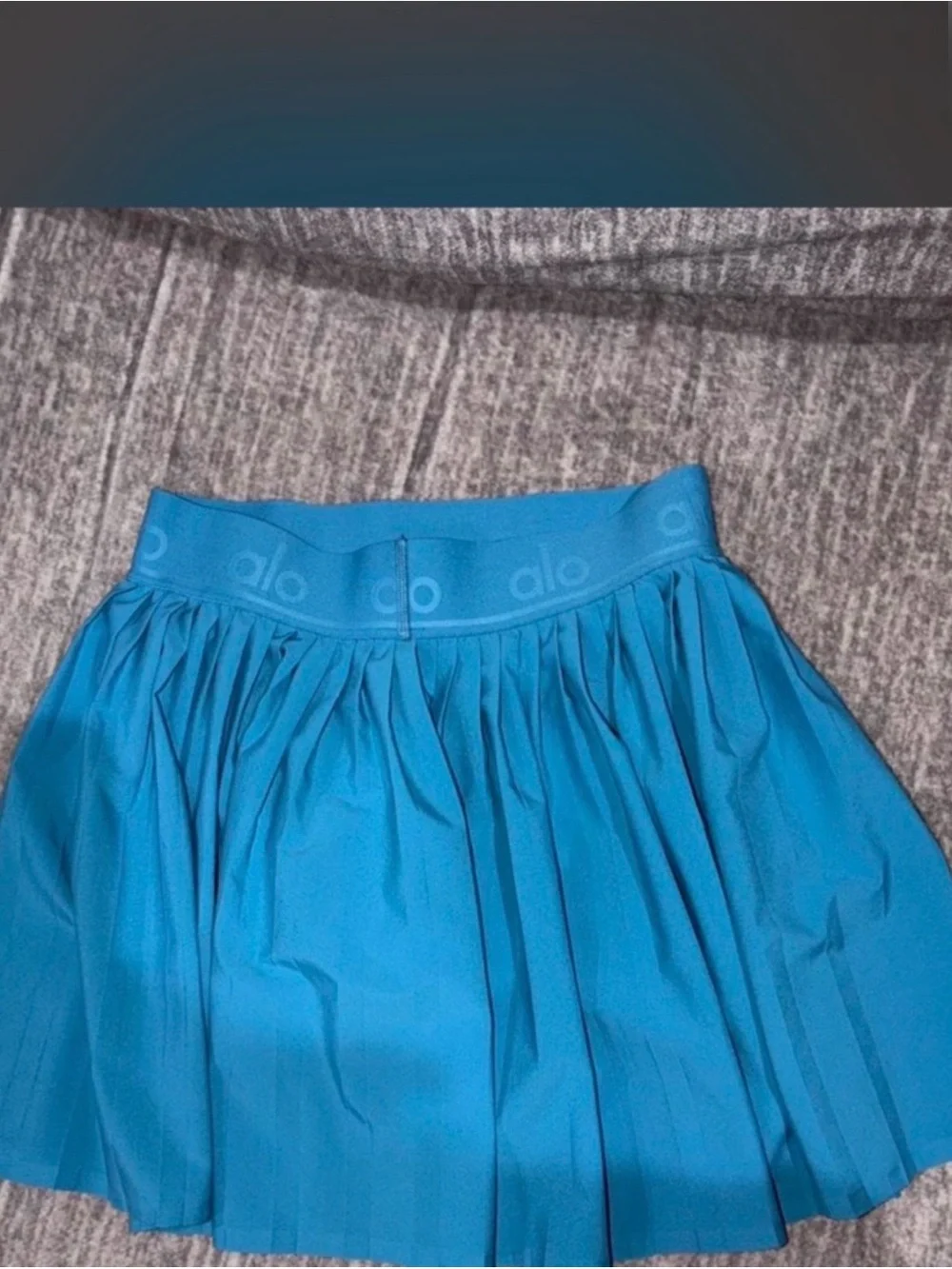 ALO Yoga Tennis Pleated Skort in Blue Splash Blue SZ Small